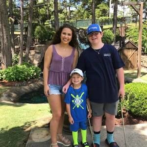 Meet your Posher, Debbie